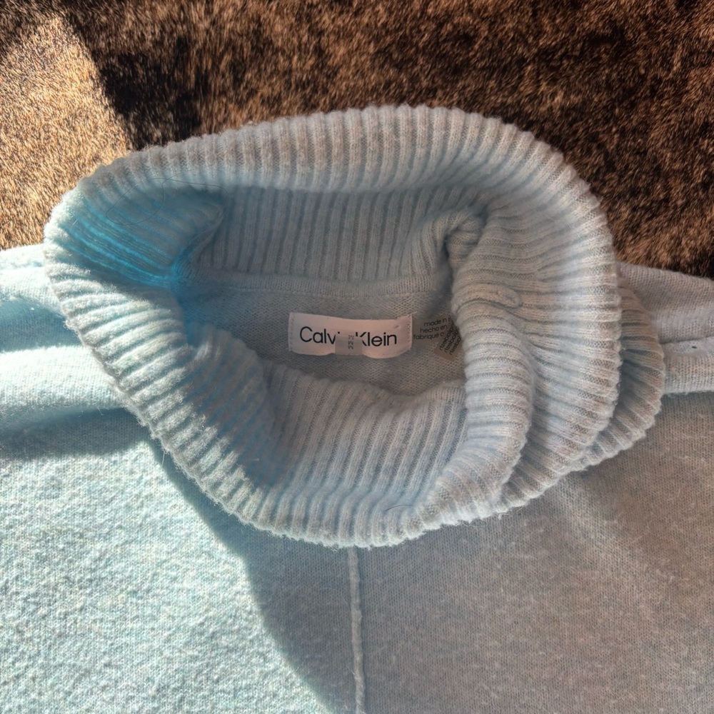 Calvin Klein Light Blue Sweater, Mock / Turtle Neck, Size Medium - Picture 8 of 14